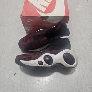 NikeFlight Bonafide GS 'Bred'...Size 4 1/2